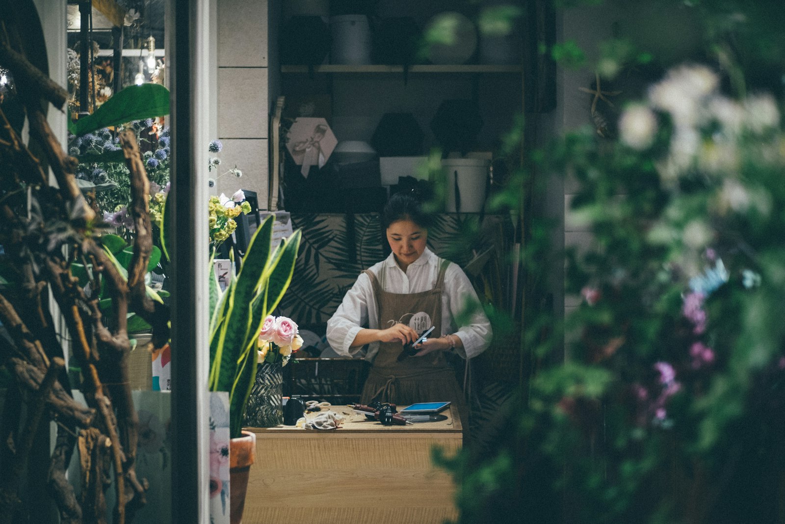 Leaving Fresha or Booksy: how to go independent without losing your clients